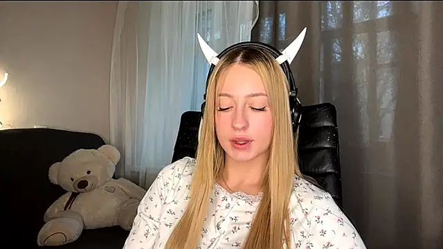 Jetta Corsacami online show from October 20, 12:30 pm