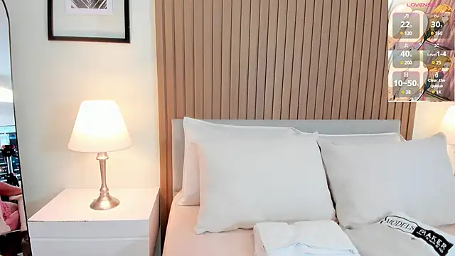 isa grey  online show from December 4, 4:04 am