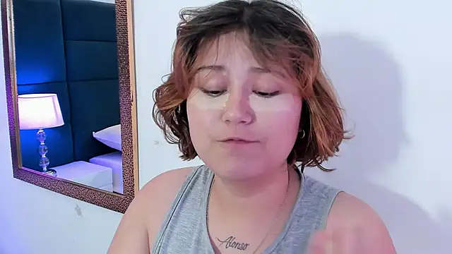 isa grey  online show from November 10, 4:40 am