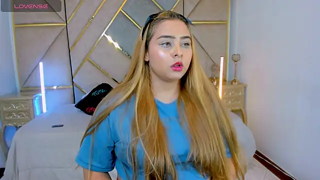 MikaelaStone online show from April 16, 7:35 pm