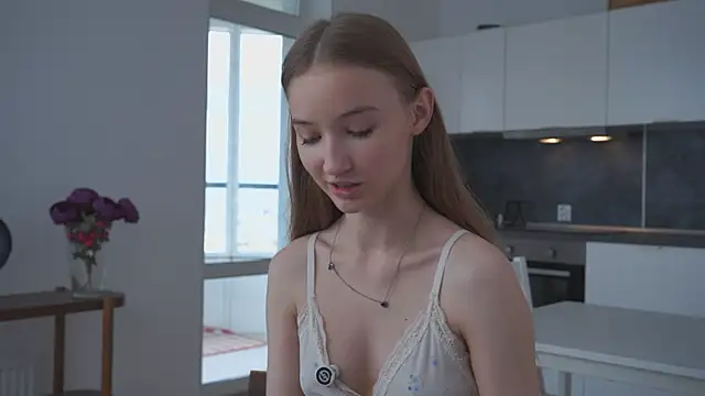 HenriettaCoppinger online show from September 27, 8:43 am