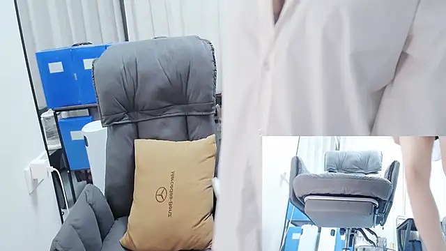 Eileen-L online show from February 6, 12:52 pm