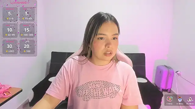 Alana Banana  online show from November 26, 11:17 pm