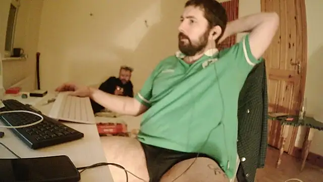 Big Bi Cub online show from November 15, 9:05 pm