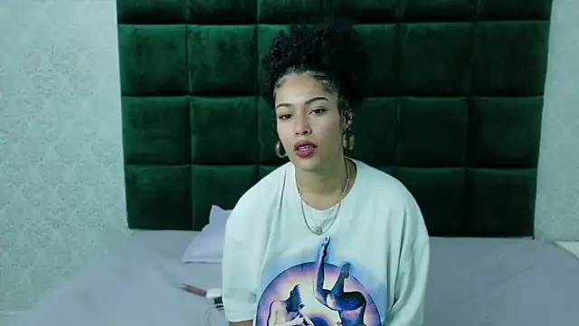 delaylacruz online show from November 27, 2:47 am