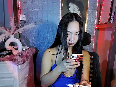 Nathalie Smith19 online show from April 18, 9:37 pm