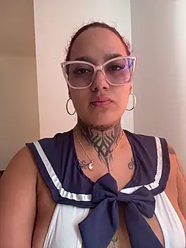 Snapshot of MargothWolfe chatting on October 22, 7:08 pm MargothWolfe online show from October 22, 7:08 pm