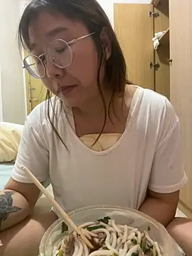 sisi-maiden online show from March 25, 11:46 am