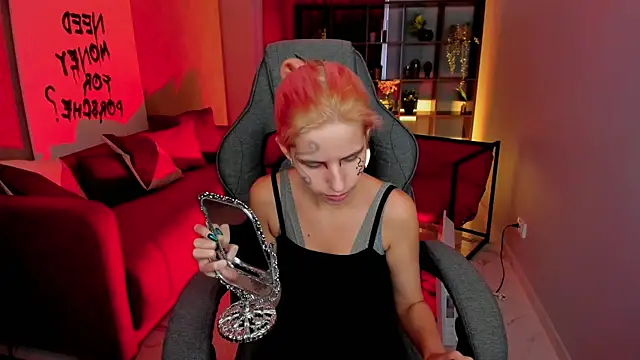 NitaNihil online show from December 18, 11:15 am