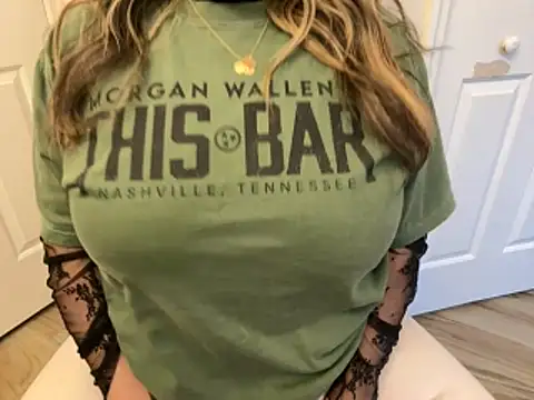 MissElizabethXoXo online show from November 16, 10:10 pm