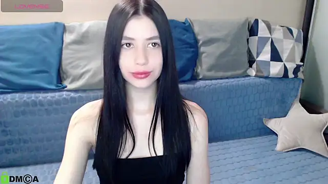 SelinLi online show from April 10, 9:37 am