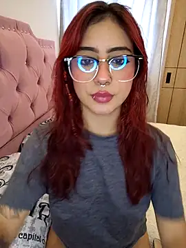 Snapshot of sarah_lark_ chatting on October 19, 12:07 pm sarah lark online show from October 19, 12:07 pm