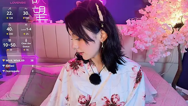 Shizuko  online show from March 26, 9:05 pm