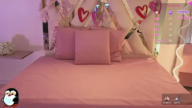 ZURY TAY online show from November 24, 12:07 pm