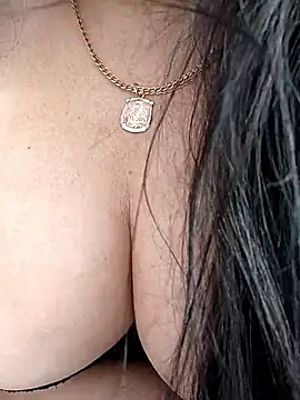 Snapshot of MIA_LO_VE chatting on September 14, 12:25 pm MIA LO VE online show from September 14, 12:25 pm