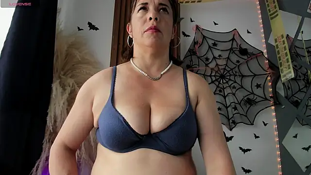 Snapshot of hannah_lover chatting on October 14, 7:05 pm hannah lover online show from October 14, 7:05 pm