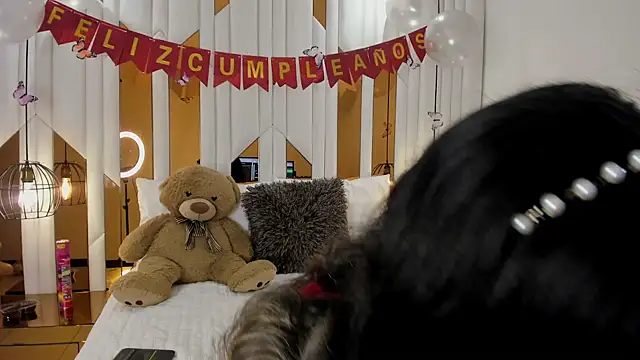 ValeriaPrado online show from November 14, 9:26 pm