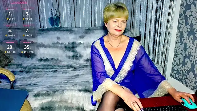 Tess Terners online show from November 28, 9:29 pm