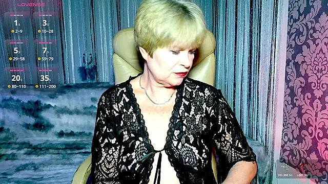 Tess Terners online show from November 27, 8:23 pm