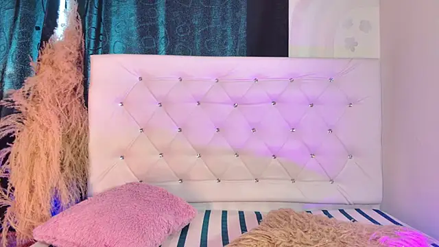 tatixxxvega online show from April 20, 6:33 pm