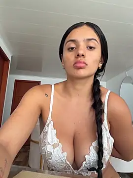 AnaaFaith  online show from April 20, 6:33 pm