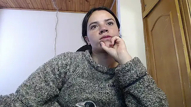 Snapshot of Skylar_Serenity chatting on October 14, 2:52 pm Skylar Serenity online show from October 14, 2:52 pm