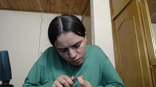 Snapshot of Skylar_Serenity chatting on October 18, 10:44 pm Skylar Serenity online show from October 18, 10:44 pm