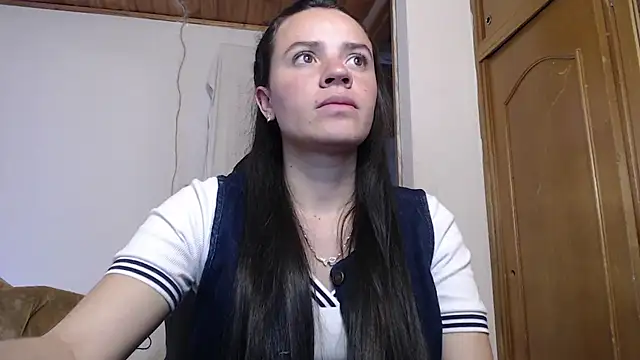 Snapshot of Skylar_Serenity chatting on October 4, 10:14 pm Skylar Serenity online show from October 4, 10:14 pm