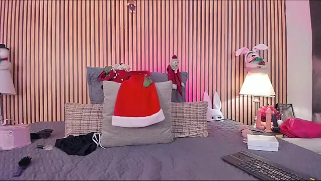 keeyla stone online show from December 19, 9:51 pm