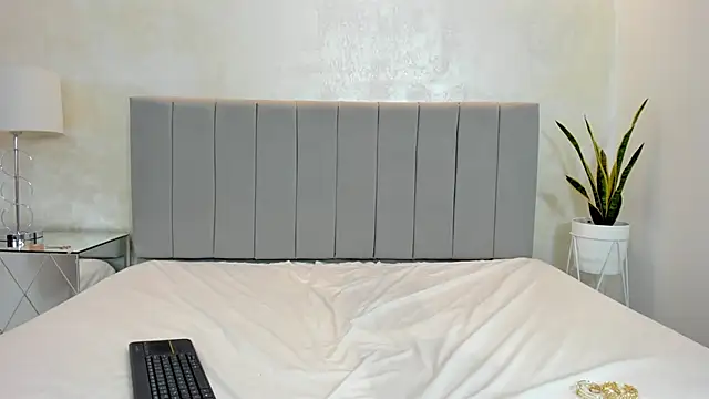 Snapshot of felicia_whitee chatting on October 11, 3:15 pm felicia whitee online show from October 11, 3:15 pm