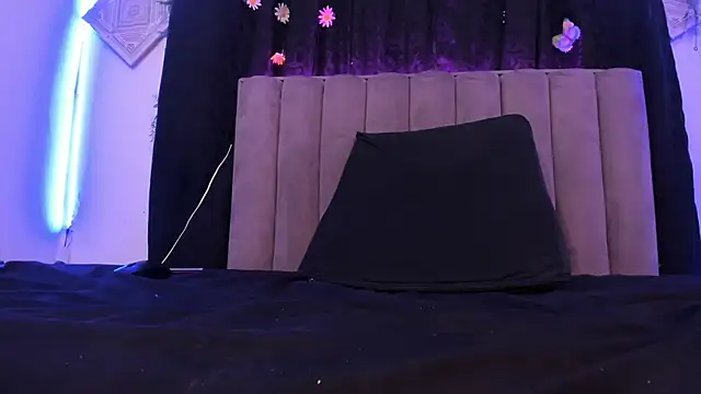 AkiraStone  online show from October 3, 1:16 pm