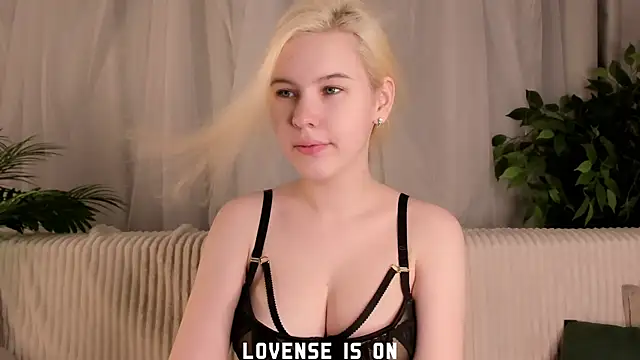 ElizSpieth online show from November 7, 1:44 am