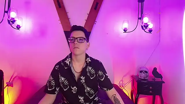 SpencerMontgomery online show from November 19, 8:20 pm