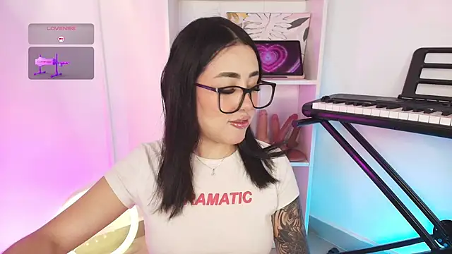 justonecute online show from January 6, 12:03 am