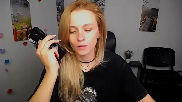 PeppyMia online show from November 25, 11:01 am