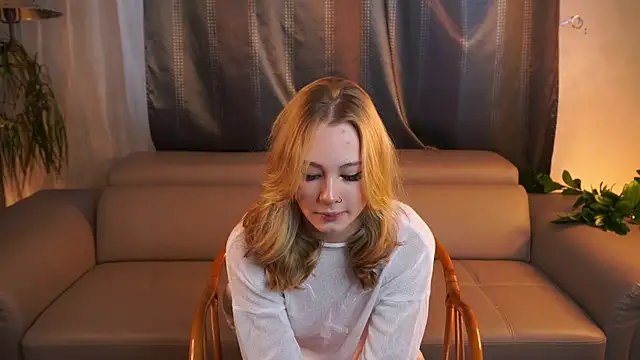 CherishViggiani online show from October 21, 3:32 am