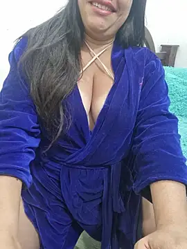 ALMAWHITE online show from October 23, 9:32 pm