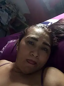 Snapshot of linda_luna29 chatting on September 18, 1:48 am linda luna29 online show from September 18, 1:48 am