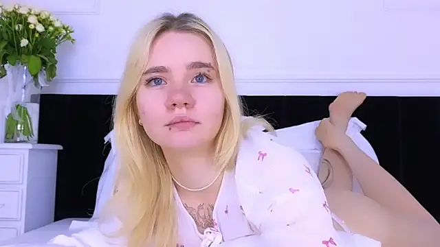 ANNABELLE LU online show from October 10, 2:38 am