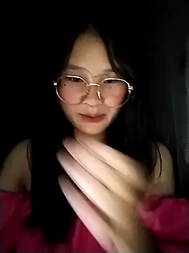 Snapshot of saronla_03 chatting on October 4, 5:06 pm saronla 03 online show from October 4, 5:06 pm