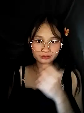 Snapshot of saronla_03 chatting on October 2, 4:01 pm saronla 03 online show from October 2, 4:01 pm