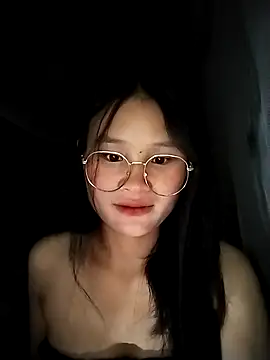 Snapshot of saronla_03 chatting on October 12, 7:38 pm saronla 03 online show from October 12, 7:38 pm