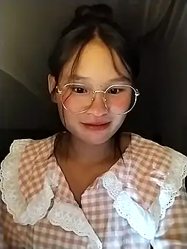 Snapshot of saronla_03 chatting on September 10, 3:45 pm saronla 03 online show from September 10, 3:45 pm