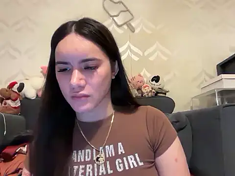 Yhanbeaufort18 online show from October 12, 4:09 pm