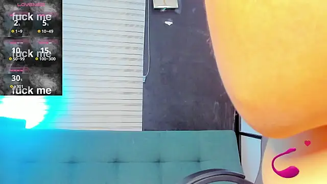 SamaraAnders  online show from November 4, 5:01 am