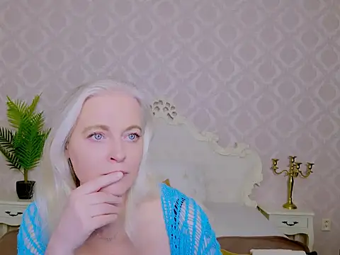 Anais Janson online show from April 25, 2:14 pm