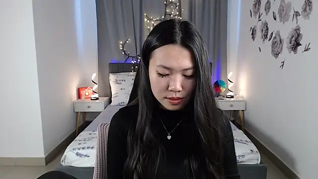 Snapshot of LunaPurrr chatting on September 12, 11:23 pm LunaPurrr online show from September 12, 11:23 pm