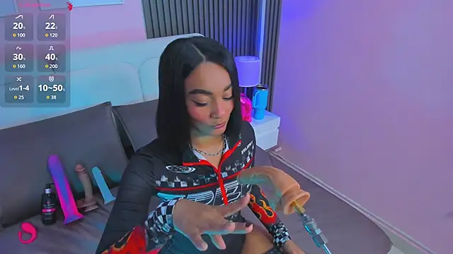 Clawdeen  wolf online show from April 7, 8:22 pm