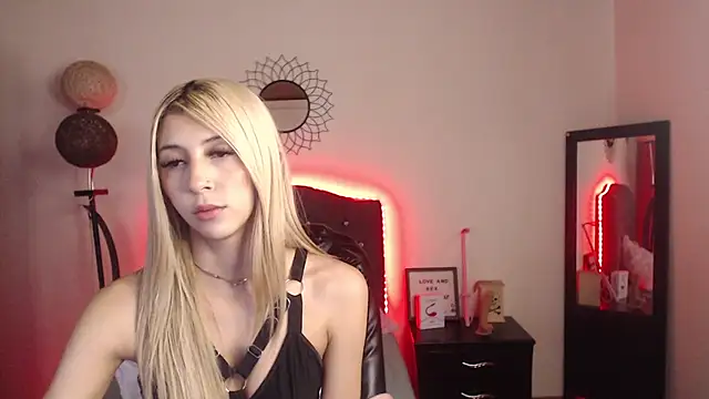 Snapshot of _lia_baby chatting on October 15, 1:46 pm lia baby online show from October 15, 1:46 pm