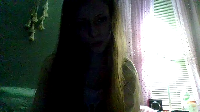 sarah2007 online show from December 16, 1:00 am